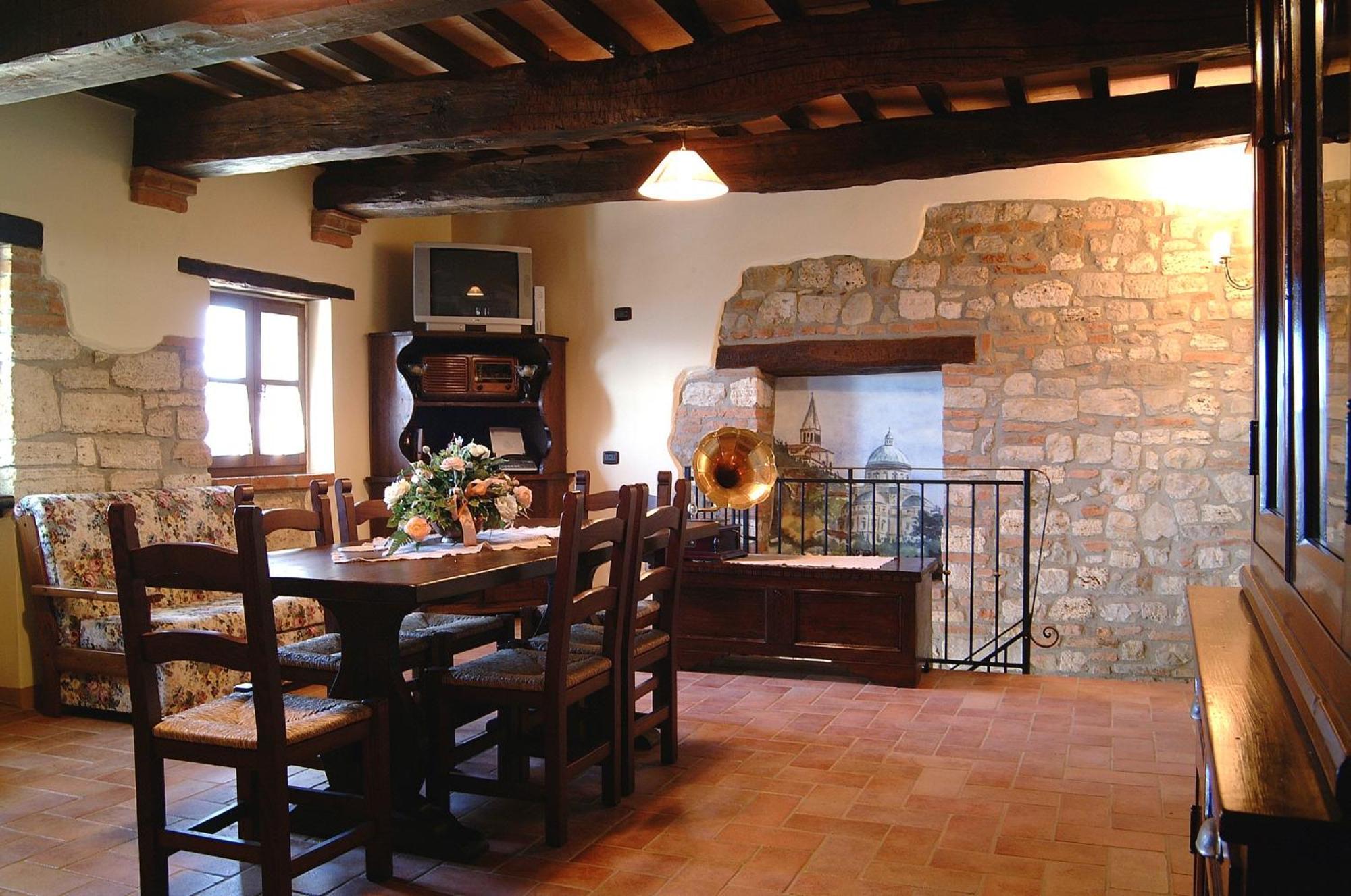 Agriturismo Casale Delle Lucrezie โตดี ภายนอก รูปภาพ