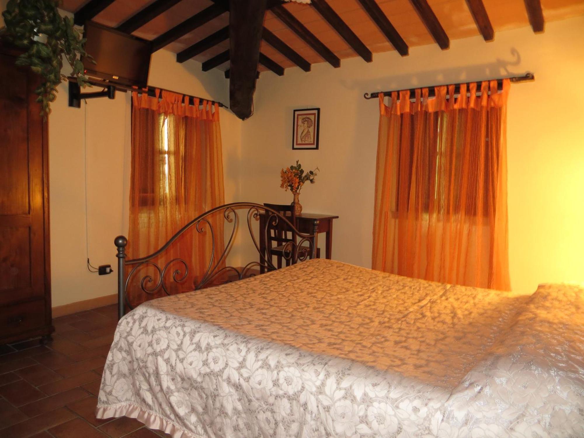 Agriturismo Casale Delle Lucrezie โตดี ภายนอก รูปภาพ
