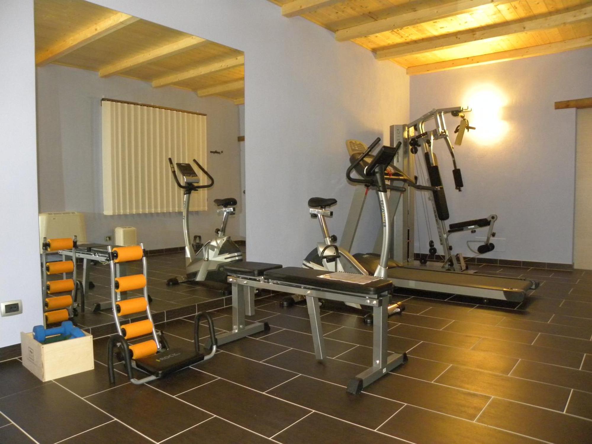Agriturismo Casale Delle Lucrezie โตดี ภายนอก รูปภาพ
