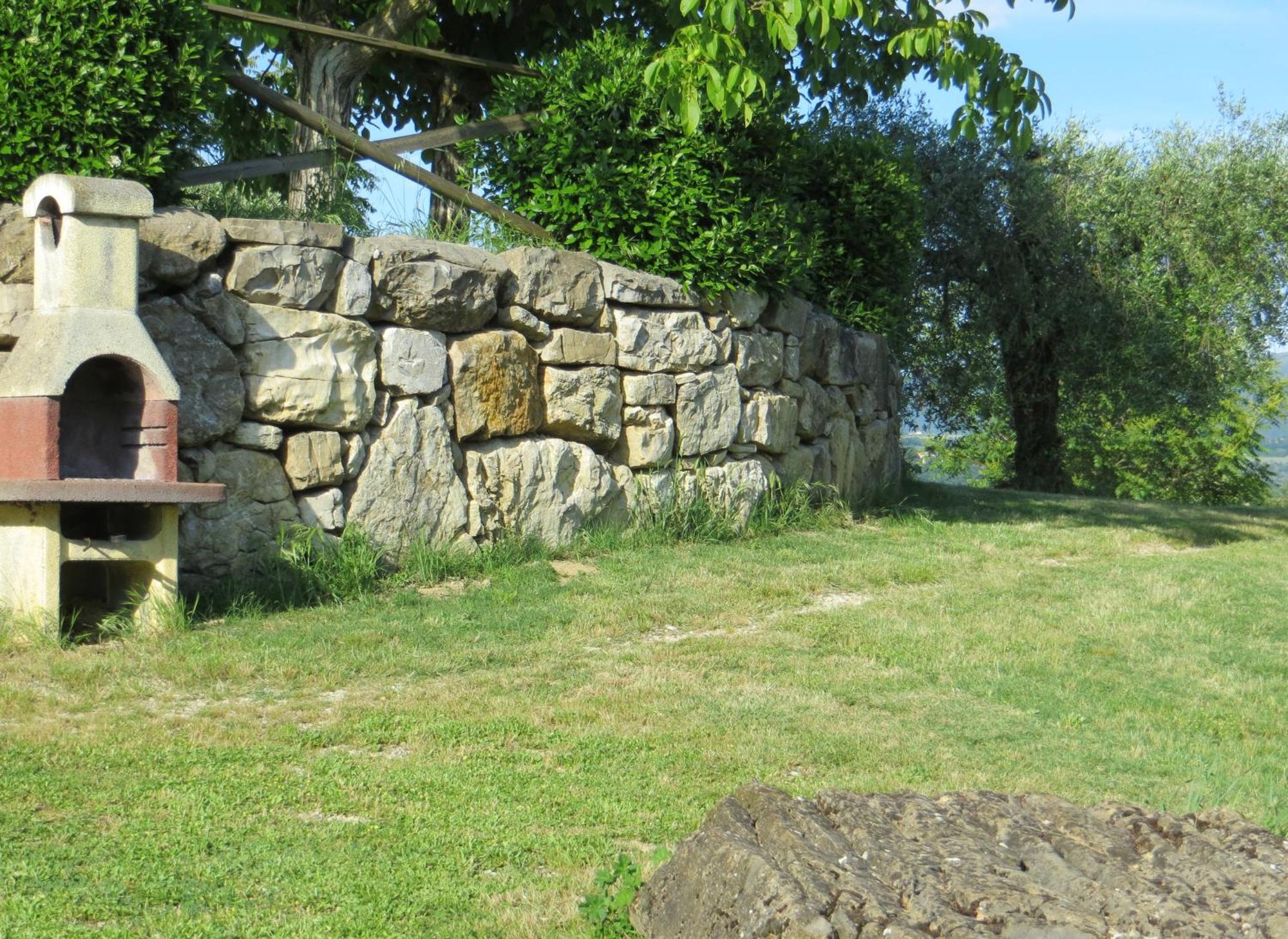 Agriturismo Casale Delle Lucrezie โตดี ภายนอก รูปภาพ