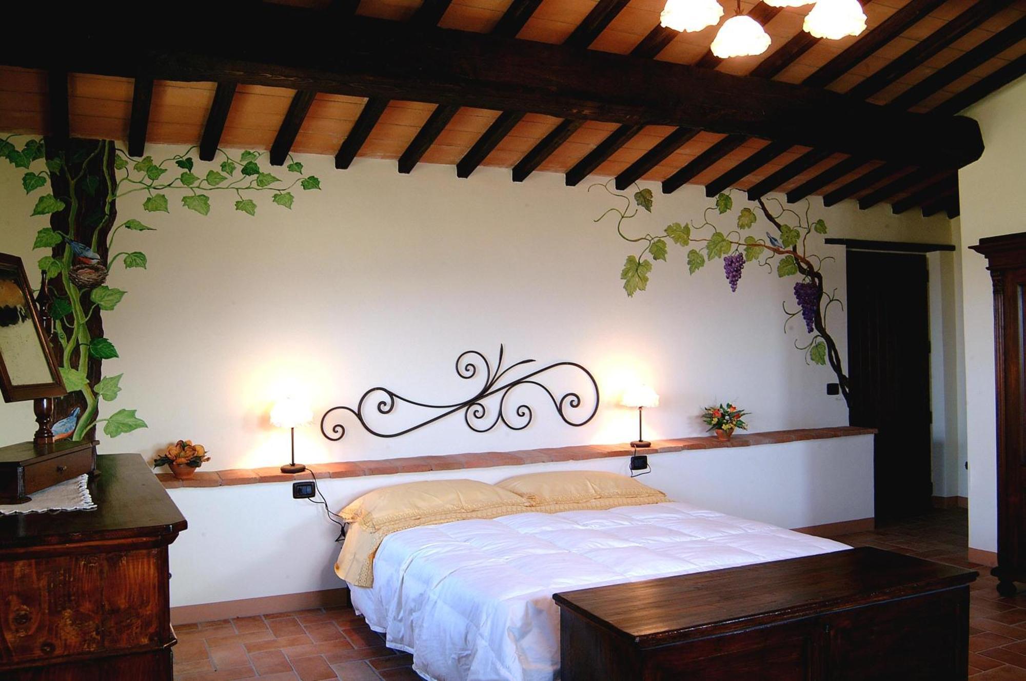 Agriturismo Casale Delle Lucrezie โตดี ภายนอก รูปภาพ