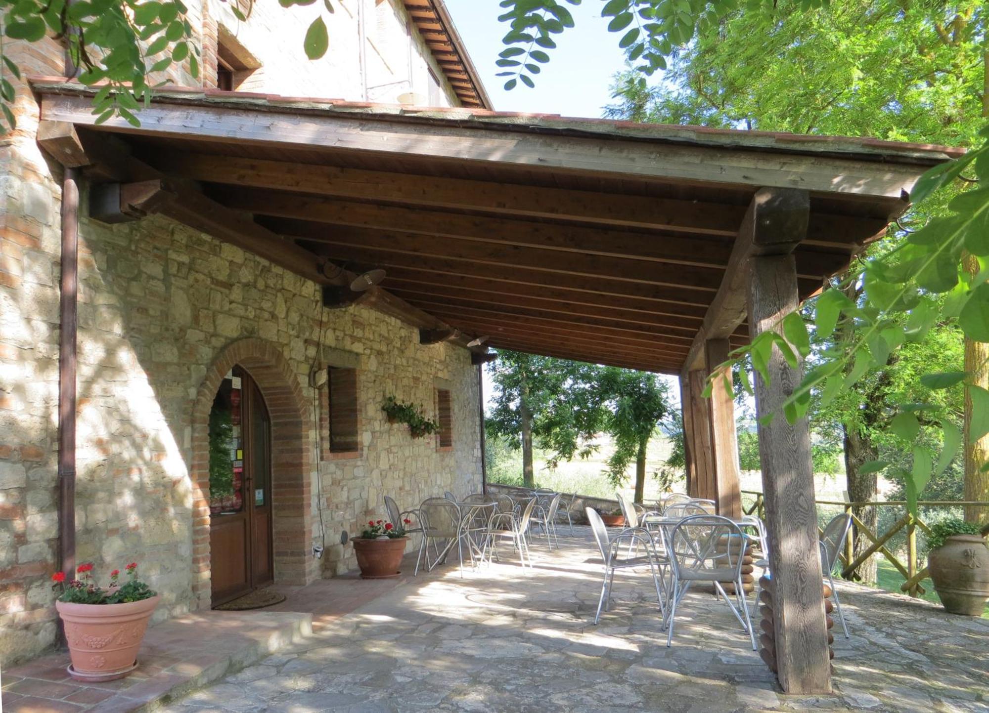 Agriturismo Casale Delle Lucrezie โตดี ภายนอก รูปภาพ
