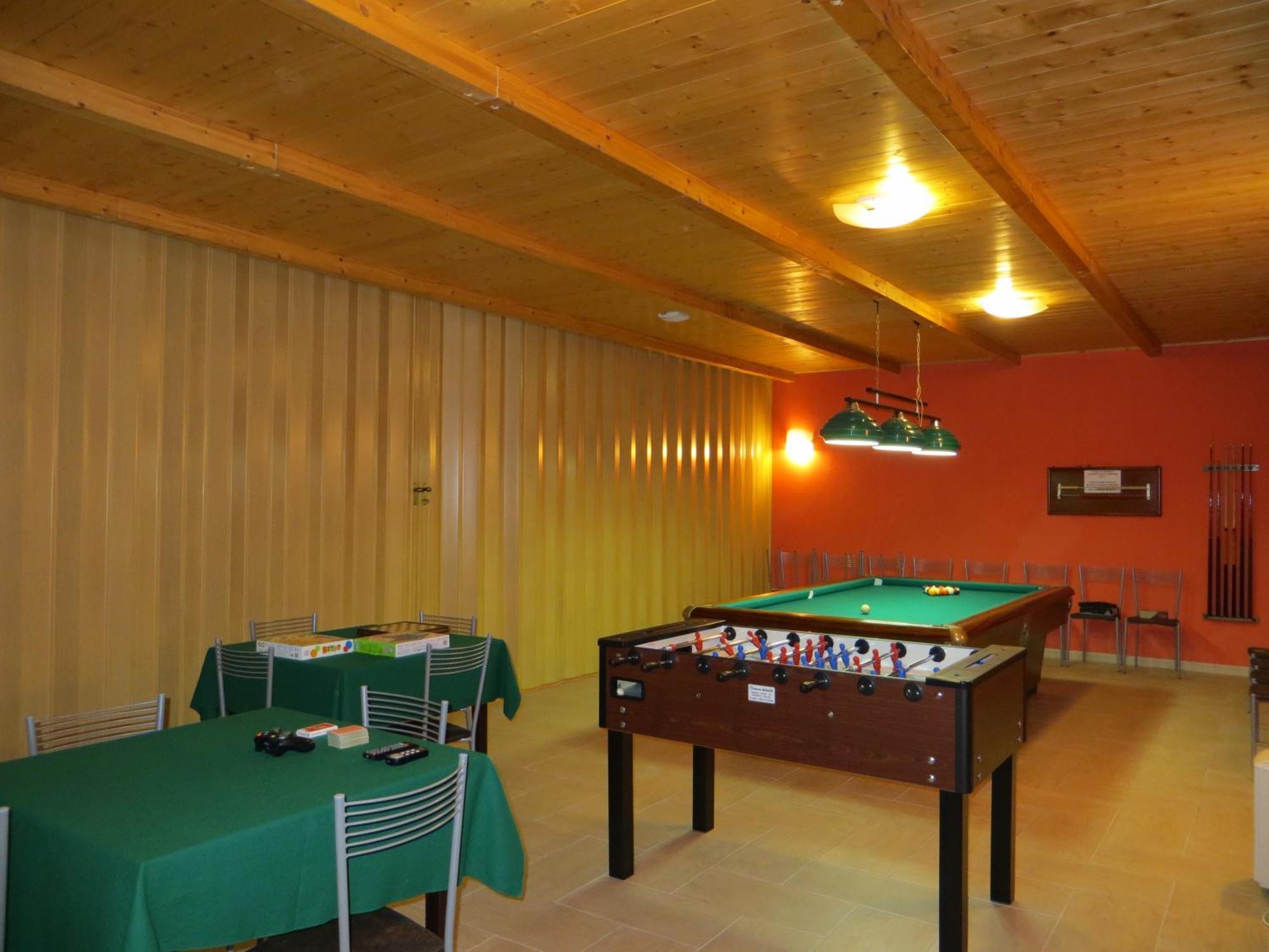 Agriturismo Casale Delle Lucrezie โตดี ภายนอก รูปภาพ