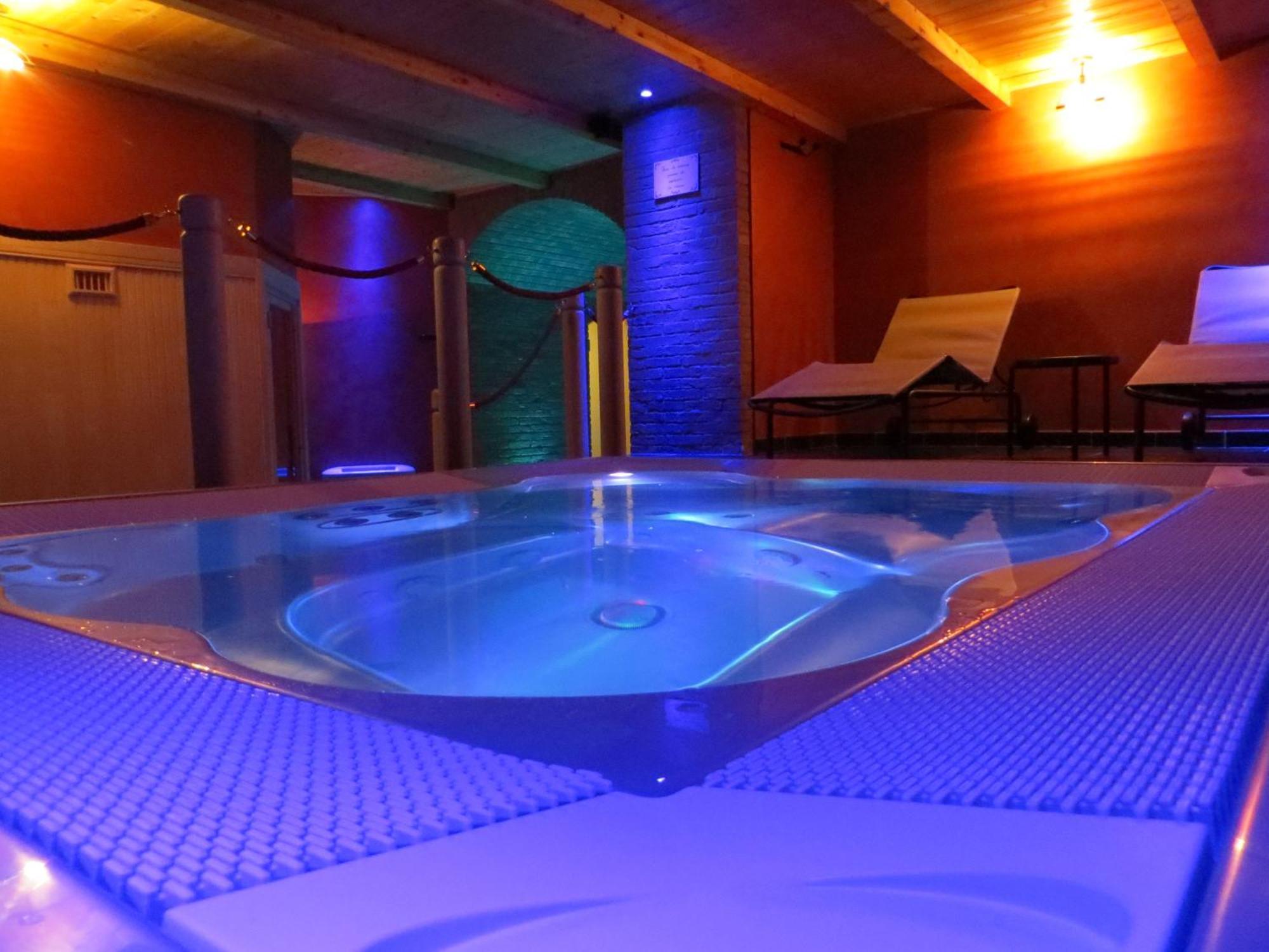 Agriturismo Casale Delle Lucrezie โตดี ภายนอก รูปภาพ